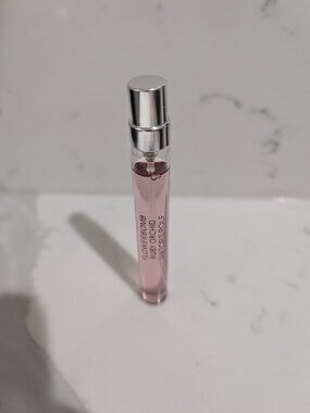 Viktor & Rolf ruby orchid discovery size